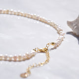 Pearl necklace with gold clasp 