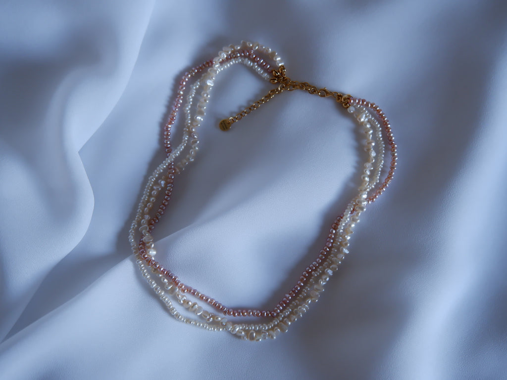 Aurora Threads Choker