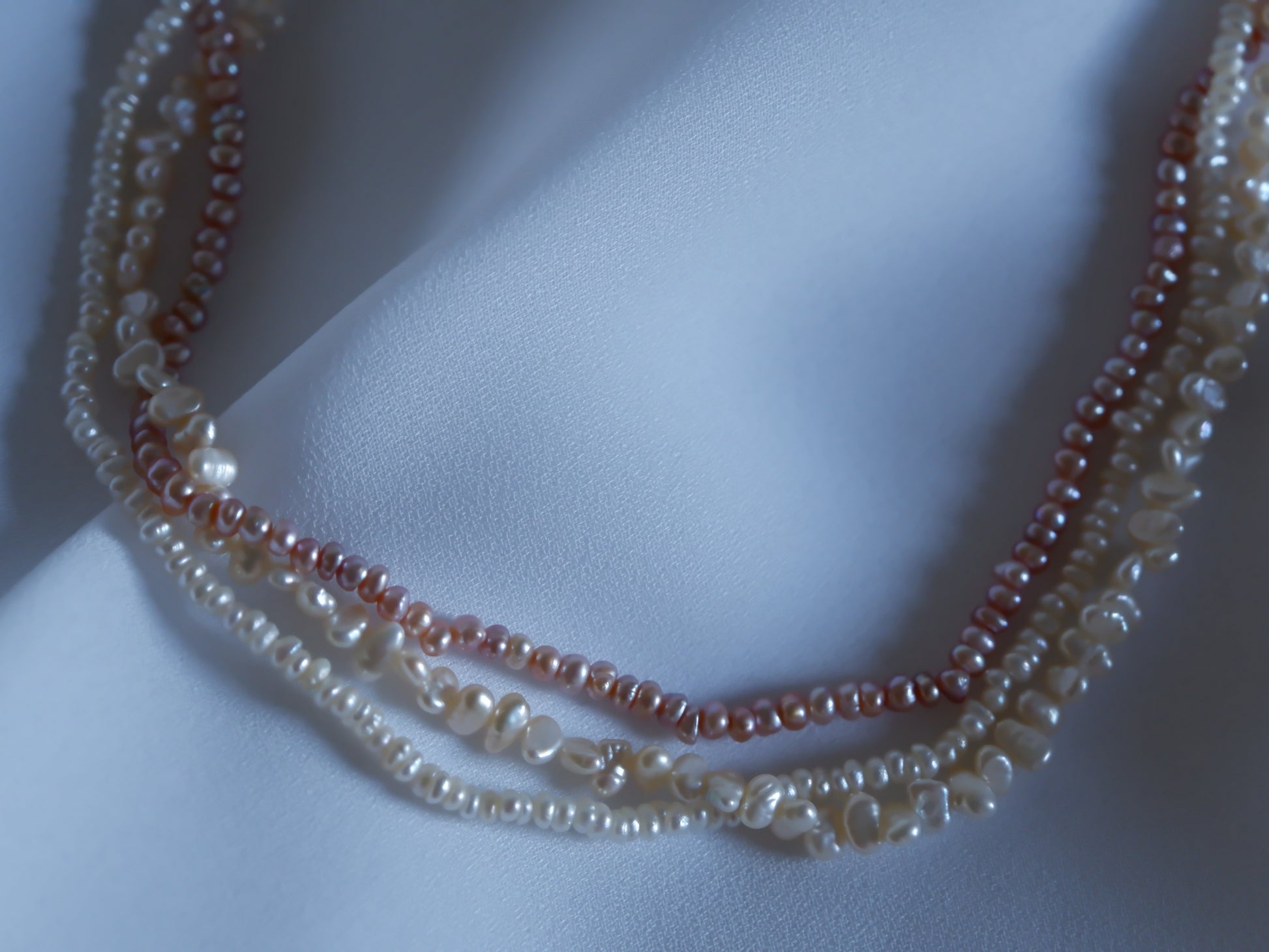 Aurora Threads Choker