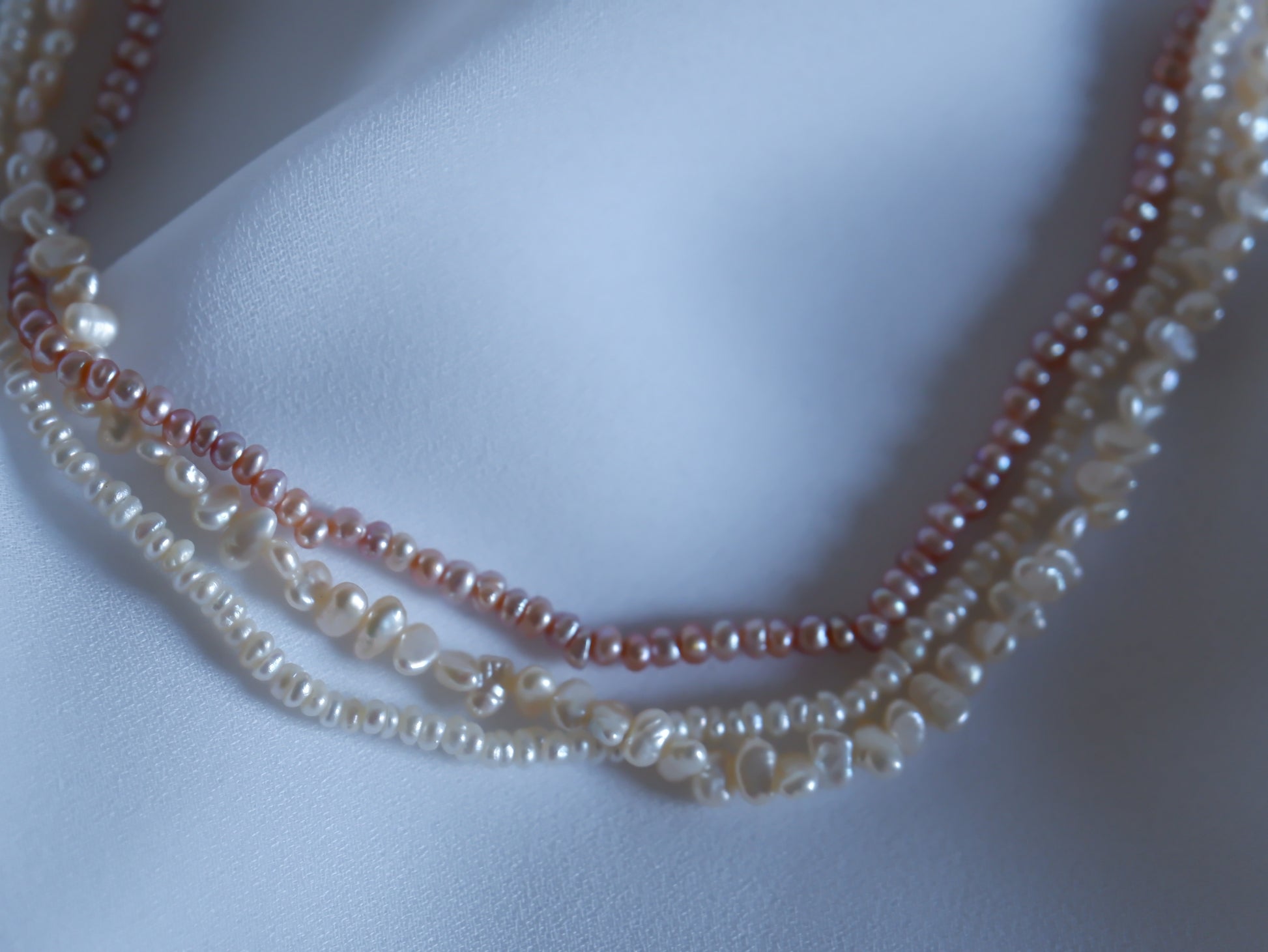 Aurora Threads Choker