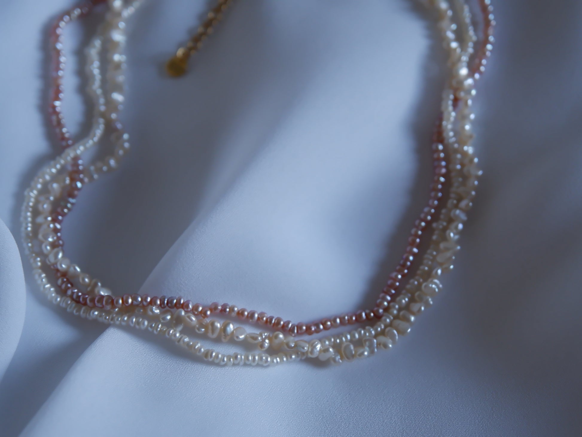 Aurora Threads Choker